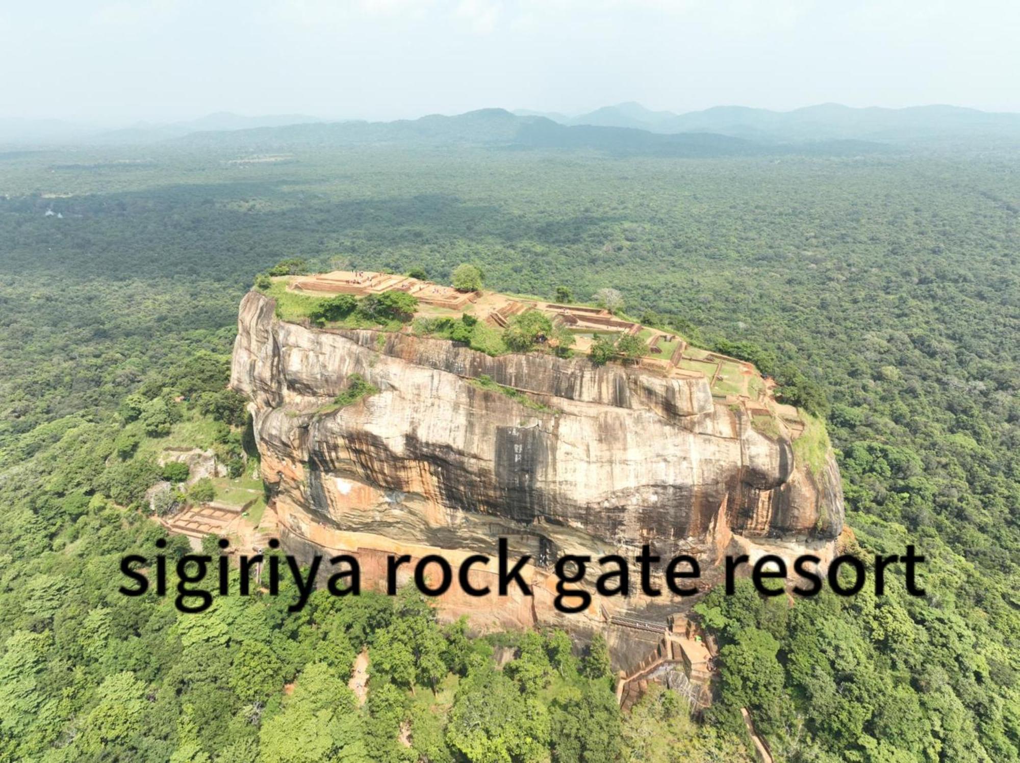 Sigiriya Rock Gate Resort Buitenkant foto